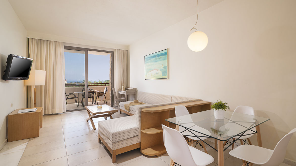 Deluxe Family Suite Sea View